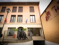 La Bodega