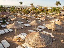 Cataract Lyalina Beach