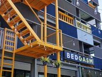 BEDGASM Poshtel x Cafe