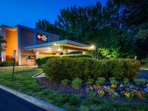 Best Western Plus Richmond Airport Hotel