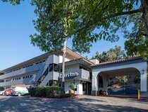 Travelodge by Wyndham Healdsburg Sonoma Wine Ctry