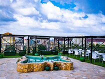 Holiday Inn Dar es Salam