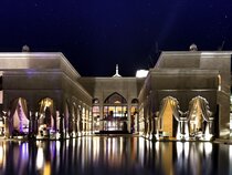 Palais Namaskar