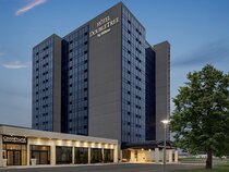 DoubleTree by Hilton Pointe Claire Montreal Airport West