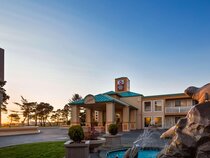 Best Western PLUS Northwoods Inn
