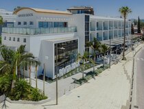 River Rock Hotel