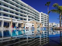 Melini Hotel Suites