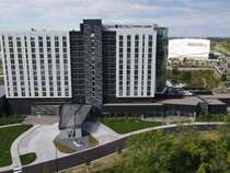 Omni Viking Lakes Hotel