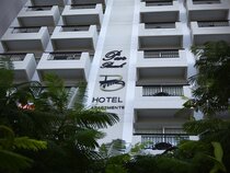 Pier Beach Hotel Apts