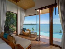 Sinae Phuket Luxury Hotel