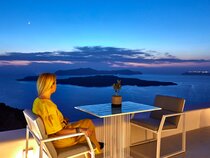 Alti Santorini Suites