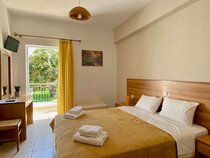 Manolis Apartments