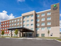 Holiday Inn Express & Suites Sanford