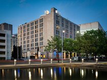 Aloft Dallas Downtown