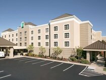 Embassy Suites Cleveland Beachwood