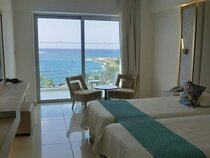 King Evelthon Beach Hotel & Resort