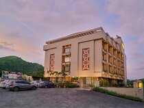 Blu Feather Hotel & Spa