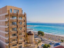 Bellevue On The Beach Suites