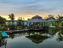 Loftpical Resort