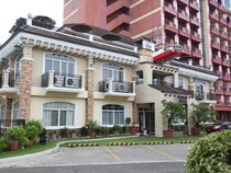 Crown Regency Suites & Residences Mactan
