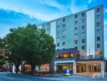 Graduate by Hilton Charlottesville