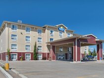 Days Inn & Suites Cochrane