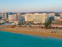 Vrissaki Beach Hotel