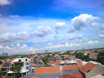 RedDoorz Plus near UPN Rungkut