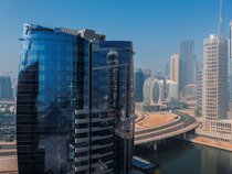 Radisson Blu Hotel, Dubai Canal View