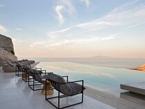 Elessa Hotel