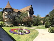 Anaheim Majestic Garden Hotel