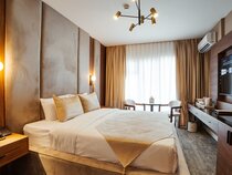 White Breeze Hotel