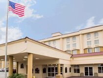 Quality Inn & Suites Winter Park Village Area