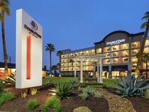 DoubleTree by Hilton Hotel Galveston Beach
