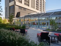 Hilton Toronto Airport Hotel & Suites
