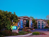 Holiday Inn Express & Suites Carpinteria