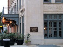 Redmont Hotel Birmingham, Curio Collection by Hilton