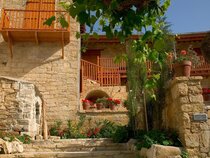 Eveleos Country House