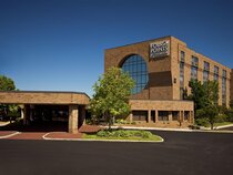 Four Points by Sheraton Milwaukee North Shore