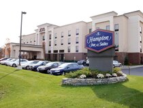 Hampton Inn & Suites Albany Airport