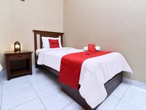 D'joemah Nadja Homestay by RedDoorz