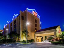 Best Western Plus Kendall Hotel & Suites