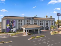 Spark by Hilton Bakersfield Central