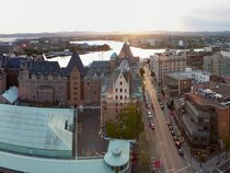 DoubleTree by Hilton Hotel & Suites Victoria