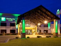 Holiday Inn Hotel Lakeville
