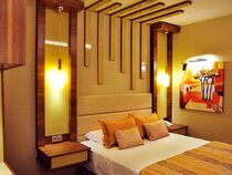 Avin Hotel