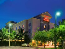 Hampton Inn & Suites Wellington
