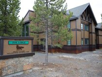 Grant Village Lodge
