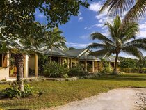 Poppys On The Lagoon Resort