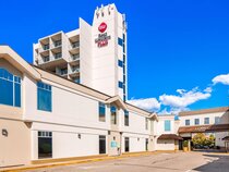 Best Western Plus Kelowna Hotel & Suites